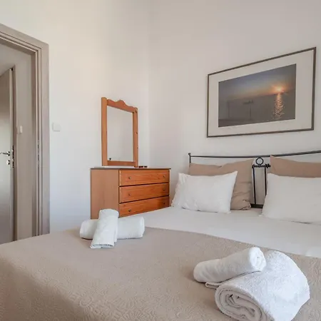 Aello Sea-seafront Apartamento *