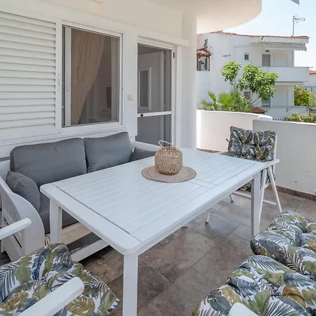 Aello Sea-seafront Apartamento *