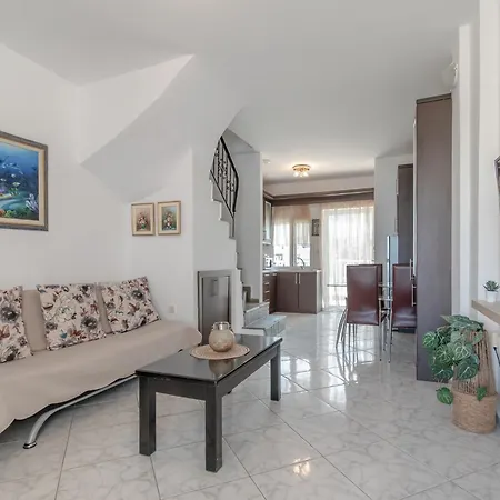 Aello Sea-seafront Apartament *
