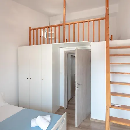 Aello Sea-seafront Apartament *