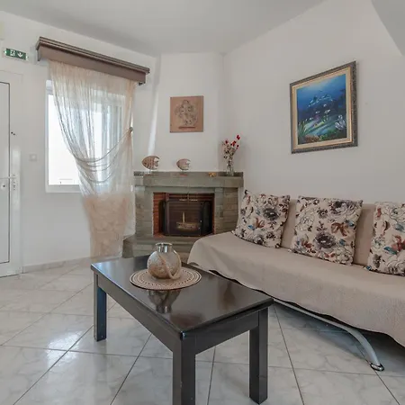 Aello Sea-seafront Apartament Skála Foúrkas